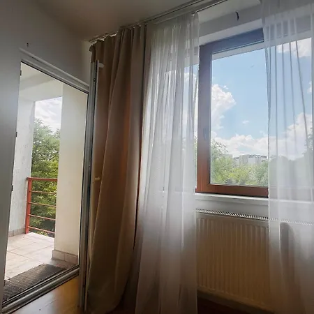 Apartamento Apt primitor lângă clinici si universități Parcare